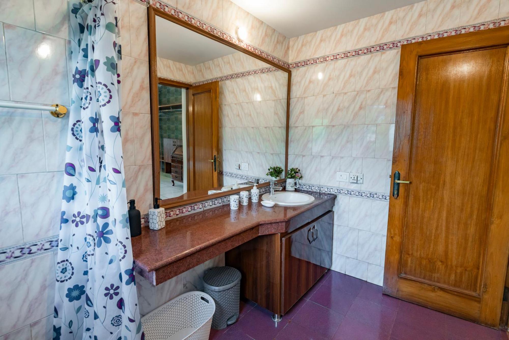 Saffronstays Doon Garden Villa - Near Doon School And Mall Road Dehradun Eksteriør billede
