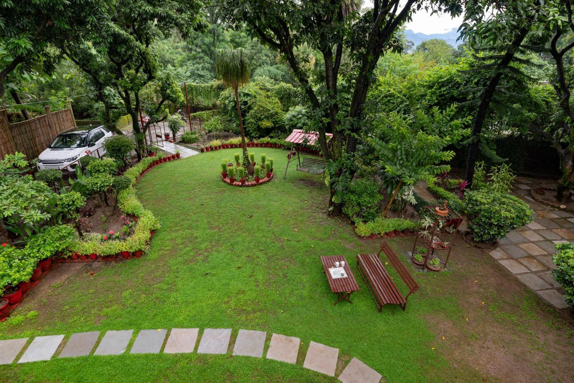 Saffronstays Doon Garden Villa - Near Doon School And Mall Road Dehradun Eksteriør billede