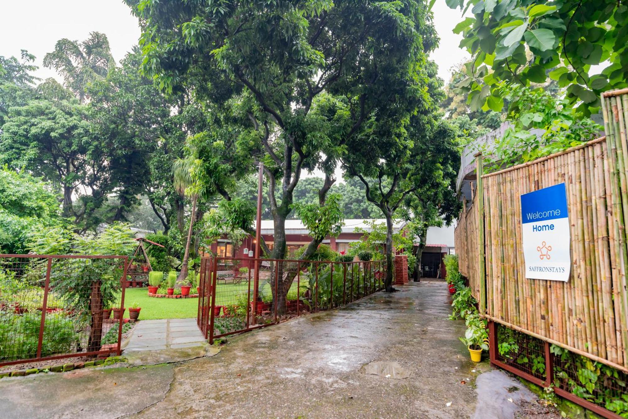 Saffronstays Doon Garden Villa - Near Doon School And Mall Road Dehradun Eksteriør billede