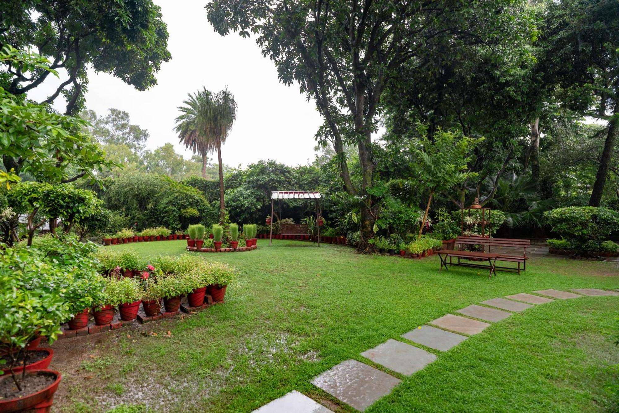 Saffronstays Doon Garden Villa - Near Doon School And Mall Road Dehradun Eksteriør billede