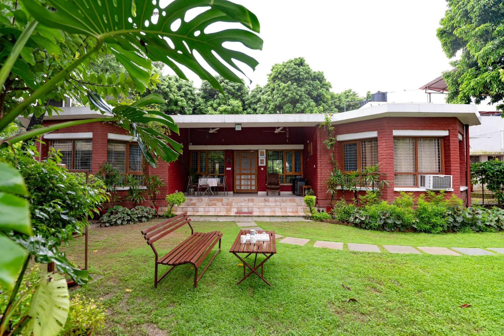 Saffronstays Doon Garden Villa - Near Doon School And Mall Road Dehradun Eksteriør billede